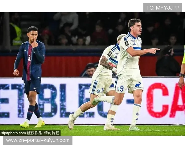 巴尔科拉远射未能破门 大巴黎持续施压攻势不止 巴尔科拉远射未能破门 大巴黎持续施压攻势不止