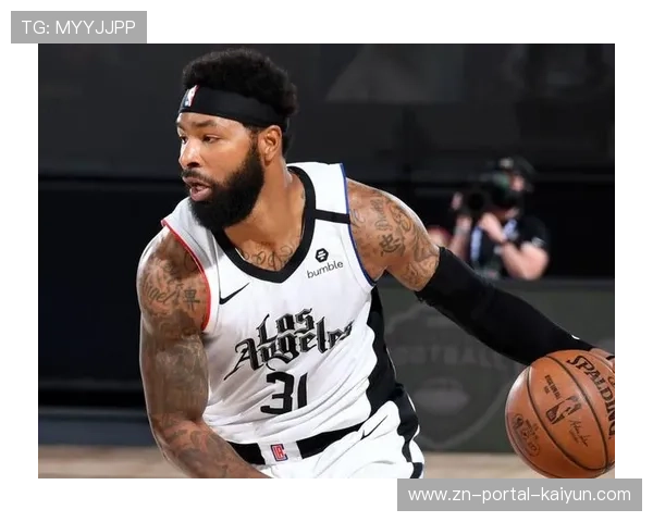 尼斯球迷冲突事件升级,体育总监莫里斯遭殴打警方介入调查 尼斯球迷冲突事件升级,体育总监莫里斯遭殴打警方介入调查